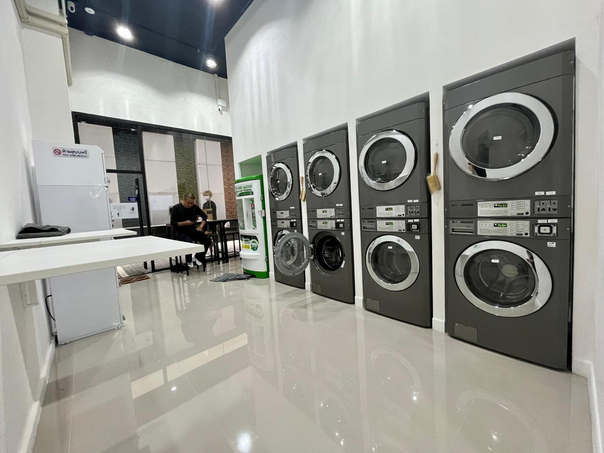 Cozy Studio Walk To Bts Free Wi-Fi Great Location Bangkok Exterior photo
